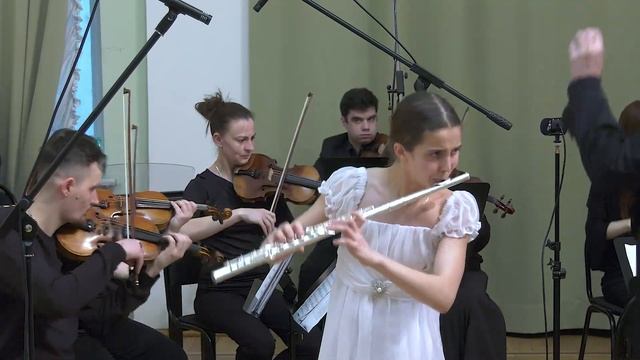 С. Рахманинов "Не пой, красавица" Исп. Анна Чуракова (флейта) и камерный оркестр "Cantilena" смотреть онлайн