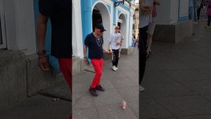 Танцор Майкл живая легенда Невского проспекта...