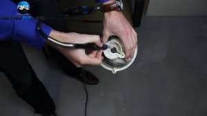 Установка би-ксенон линзы H1 в фару VW Golf 5. AUTOZS.RU