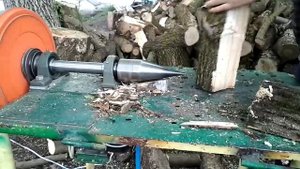 Испытания дровокола самодельного конусного с маховиком