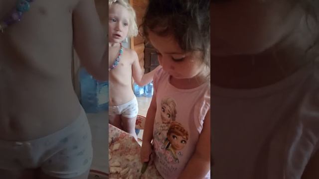 Инструкция от Королевы: "как правильно готовить вареники?" смотреть онлайн