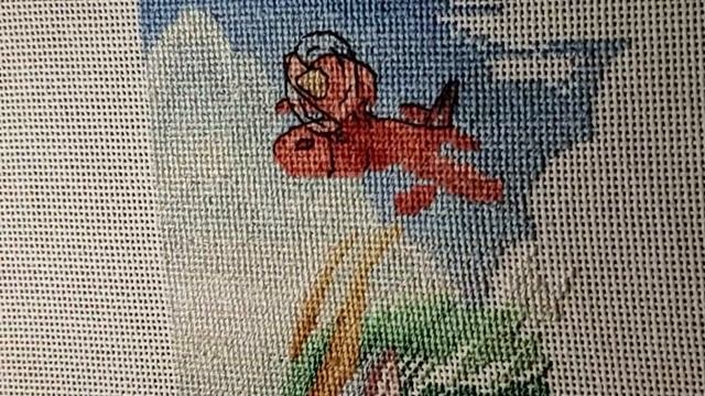 Бэкстичим Самолёт :) #вышивка #crossstitch #бэкстич #backstitch #миядзаки #многоцветкавпетитах