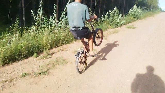 на заднем