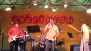 С-клуб - Стоят девчонки (Руки вверх cover)