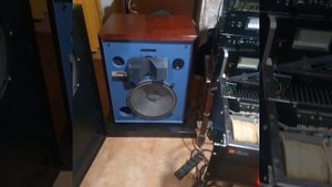 jbl urei 6290 top power amplifier 30 kg , 300 watts x channel & jbl 4333b/ jbl L 300 for studio !!