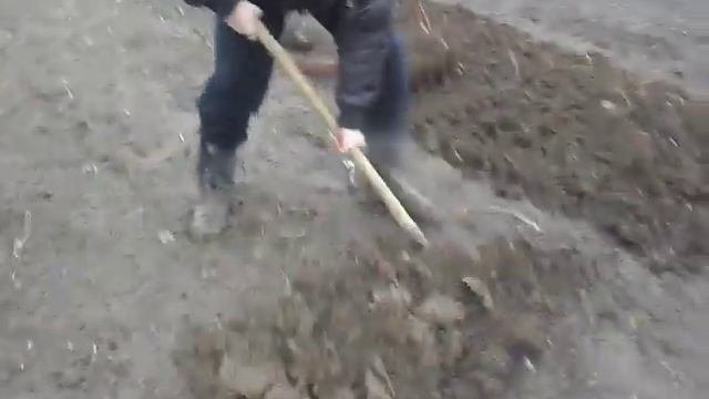 Чудо лопата. Сравнение со штыковой лопатой.