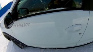 Renault New Sandero Stepway Как Закрыть Двери с РАБОТАЮЩИМ ДВИГАТЕЛЕМ
