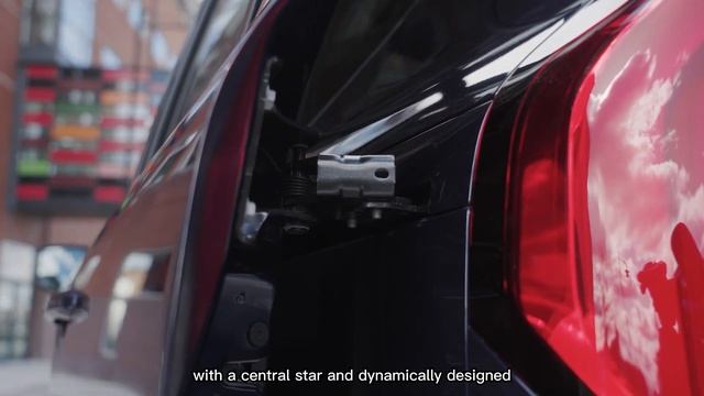 2023 Mercedes-Benz EQT 200 Design in Cavansite blue смотреть онлайн