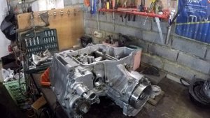 Сборка двигателя Suzuki Hayabusa, нижняя часть - картер. Выпуск №13