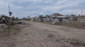 Частные дома в Рубежном разрушили до основания: кадры из ЛНР