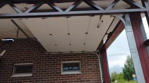 Секционные ворота от Алютех. Серия престиж. Панель филёнка. Цвет графит