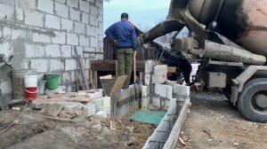 ЗАЛИВАЕМ ФУНДАМЕНТ ПОД ВЕРАНДУ,