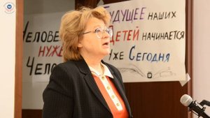 Элина Жгутова, Иван Чай: от родителей требуют быть ангелами, воспитывающими ангелов, в условиях ада