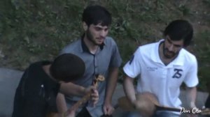 Группа Бани в подземном переходе 2009г.ჯგუფი ბანი მღერის ქუჩაში, განდაგანა. Bani Hill Band 2009 yea