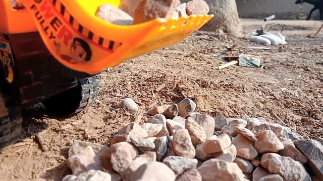 Karan tractor trolley bijre loading shifting other side @kids3326 смотреть онлайн