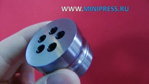 Машина для упаковки ПВХ блистеров в картонную коробку