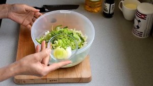 КРЕМ-СУП из ЛУКА ПОРЕЯ (по-бельгийски).Легкий простой и вкусный.