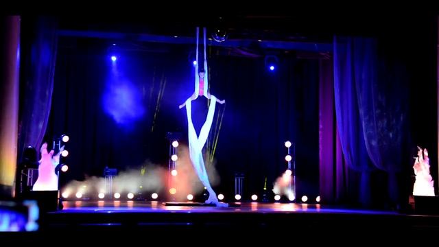 Воздушная акробатика на полотнах (Violet Dance Club)