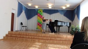 Г.Холлендер "Лёгкий концерт" партия скрипки 1 часть исполняет Салмина Елизавета-11 лет