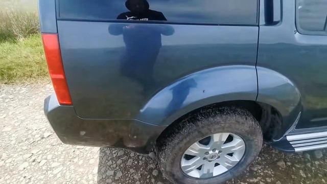 Nissan Pathfinder 2.5 dCi Sport 5d смотреть онлайн