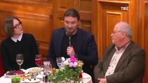 Анастас Микоян и переводчик на Кубе
