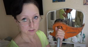 Домашнее видео. Пикирую петунии. Триммер в сервис. Конец марта 2024 года.