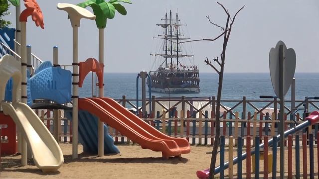 Пляж Клеопатры в Алании Спортивные площадки Kleopatra beach Alanya Sports grounds 運動場 ziminvideo