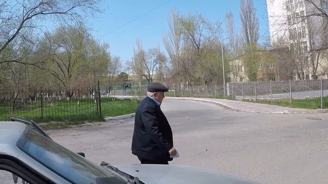КАК ОСАДИТЬ ГОЛОДРАНЦА - БОМБИЛУ