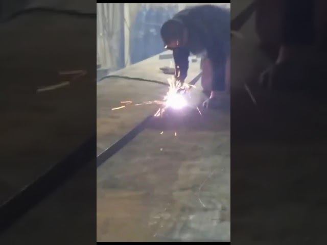 Производство ленточных конвейеров. Этапы подготовки деталей.