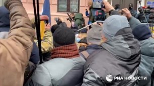 Порошенко приехал в суд в Киеве