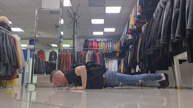 Отжимания Строгие + вес 10 кг, 40 раз смотреть онлайн