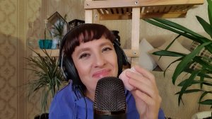 АСМР щетки, звуки и массаж ушек по микрофону. Нежный шепот