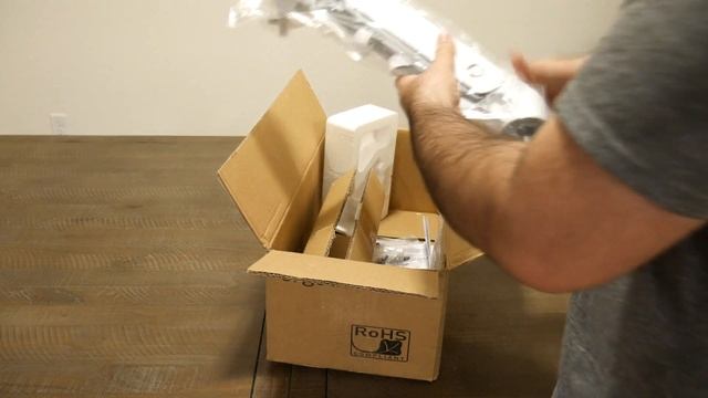 Ergotron HX Wall Mount Monitor Arm Unboxing смотреть онлайн