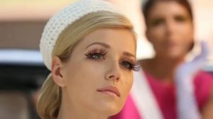 Там-там, Анна Хитрик (Королева красоты)