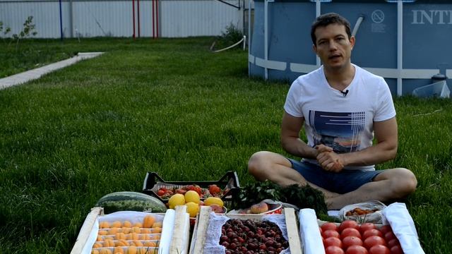 Что едят сыроеды  в июне? Сыроед с 5 летнем стажем показывает, что ест в первую неделю июня.