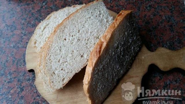 Гренки из серого хлеба с чесноком и кукурузой