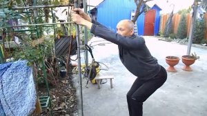 Борщёв - упражнение как вытянуть позвонок один из способов