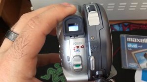 Canon DC100: Mini DVD camcorder din 2006