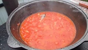СКУМБРИЯ в томатах, с хрустящей картошкой по деревенски. Готовим в казане 12 л.