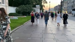 Beautiful girls on the streets of Saint Petersburg , Russia | Россия , Санкт-Петербург ??