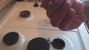 Дарина газовая варочная поверхность, плохо горит.