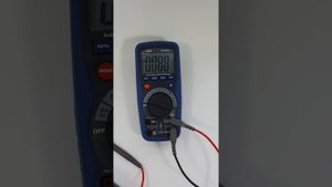 Измерение напряжения и частоты в розетке