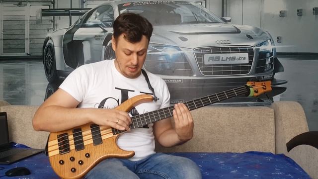 Аккордовый тэппинг на бас-гитаре