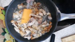 грудинка жареная с луком.