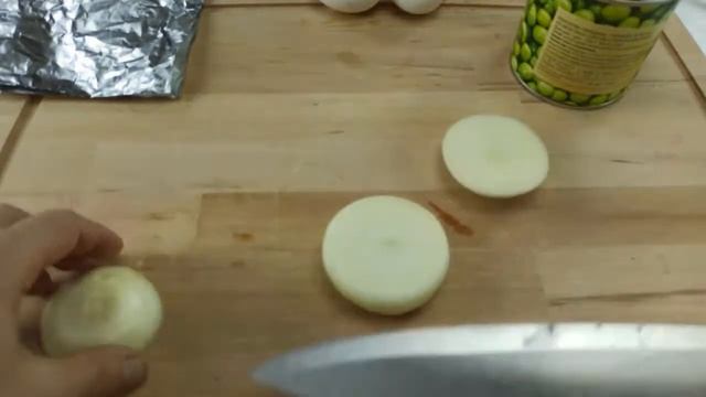 Яйца пашот аля манты и в луковой оправе Poached ala manta and onion framed eggs1 смотреть онлайн