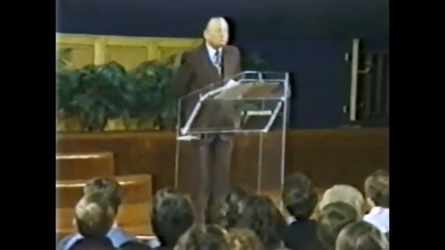 Лестер Самралл - Демоны и освобождение (6 из 12) смотреть онлайн