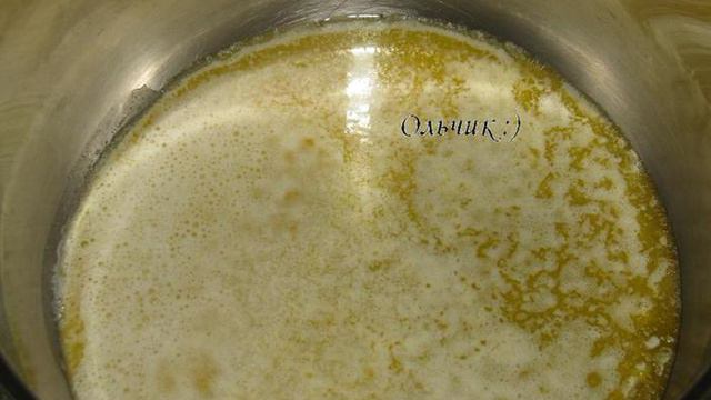 Финансье с ежевикой