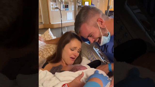 Gibson Family - Welcome Baby Baker! смотреть онлайн