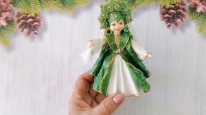 Елочная игрушка ручной работы из ваты Царевна Лягушка.