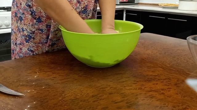 Жұмсақ ірімшік қосылған пирог. Тәтті ірімшік жасау. Тәттілер